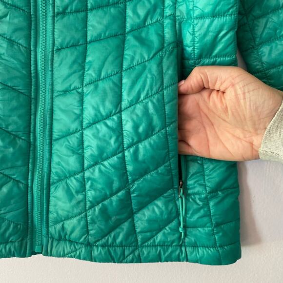 The North Face Green Blue Emerald Thermoball Puffer Jacket Coat Women's size XS - Picture 5 of 10